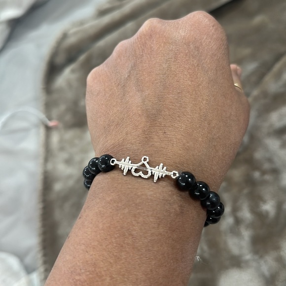 Stretchable bracelet - Picture 3 of 5